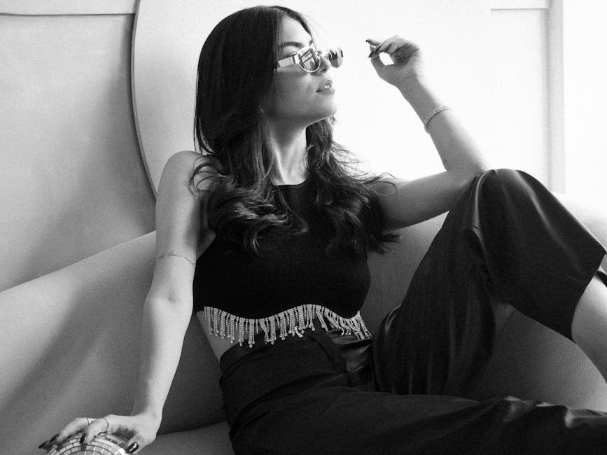 Kaley Cuoco and Taylor Swift Both Secretly Love This 420 Bag