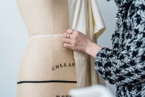 Fashion is backsliding on size inclusivity as supply chains face a climate crisis Heres why its a bi